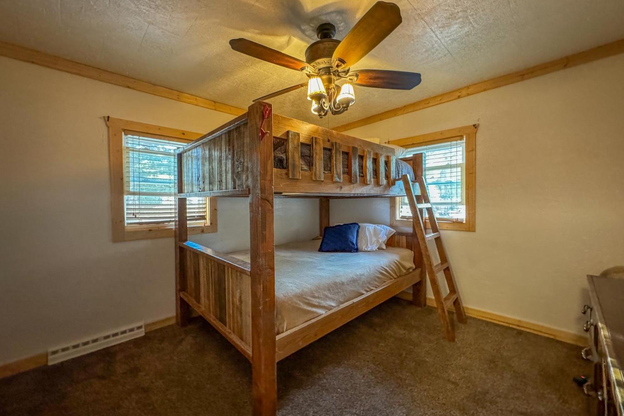 דובואה Chinook Winds Lodge מראה חיצוני תמונה